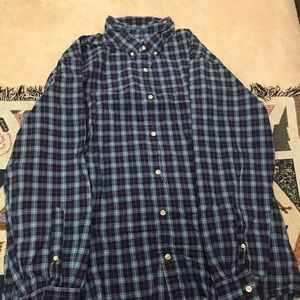 Men’s blue plaid shirt